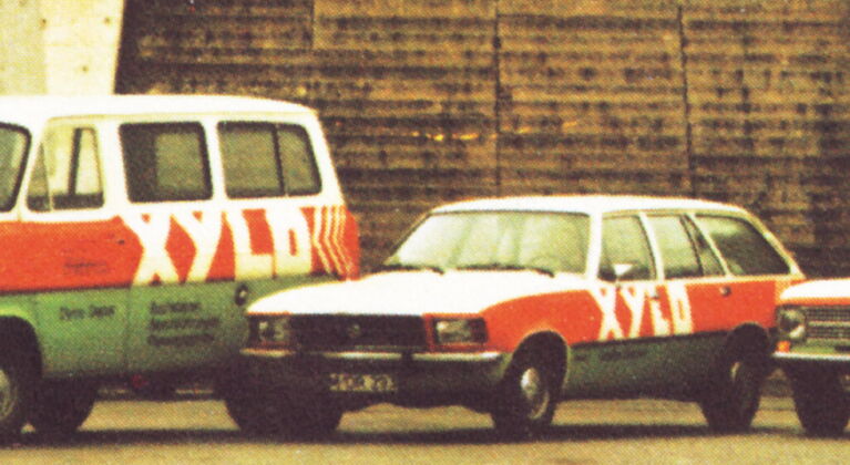 1965: Unsere PKW-Flotte zu Füßen der Bavaria